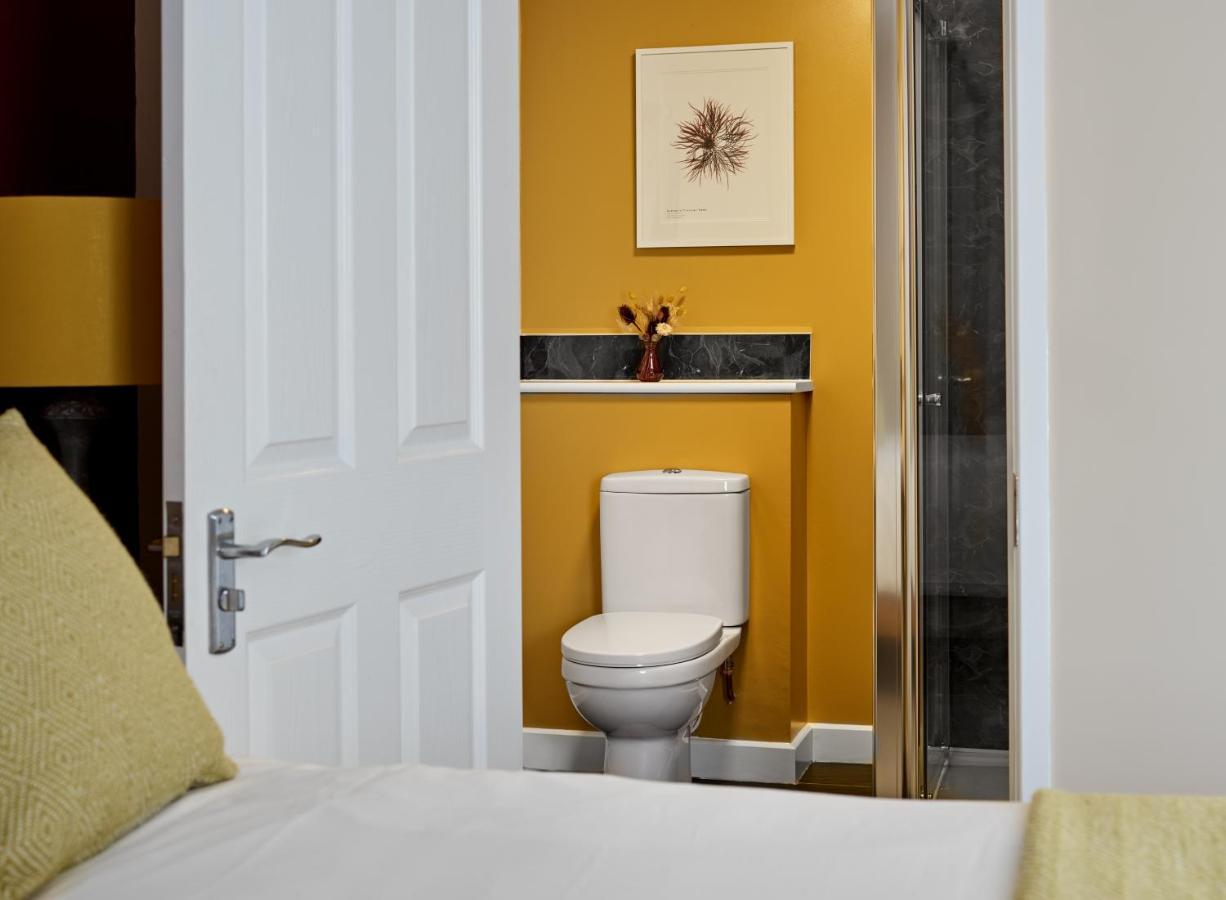 Hotel The Barrington Boar Ilminster Esterno foto